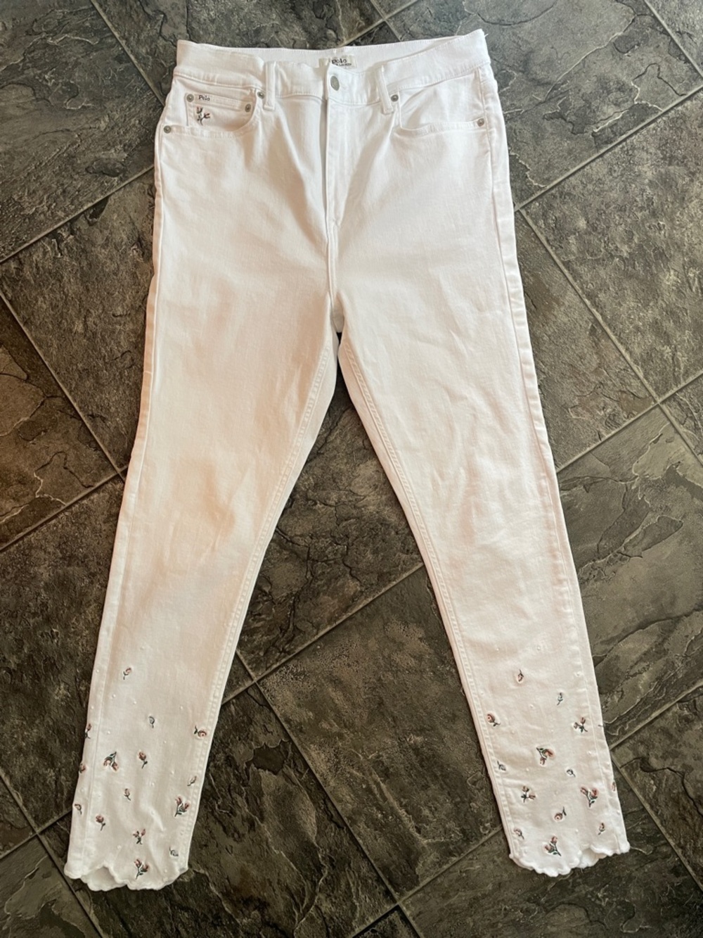 POLO RALPH LAUREN White Feminine Floral Embroidered Hem Coastal Coquette Jeans